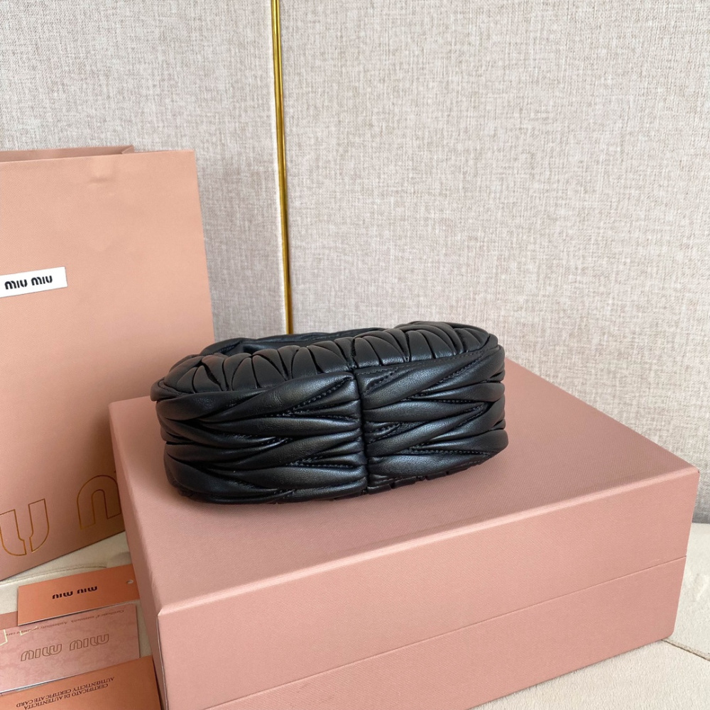 高仿miumiu繆繆*5BP078Mini單肩包黑色免檢版