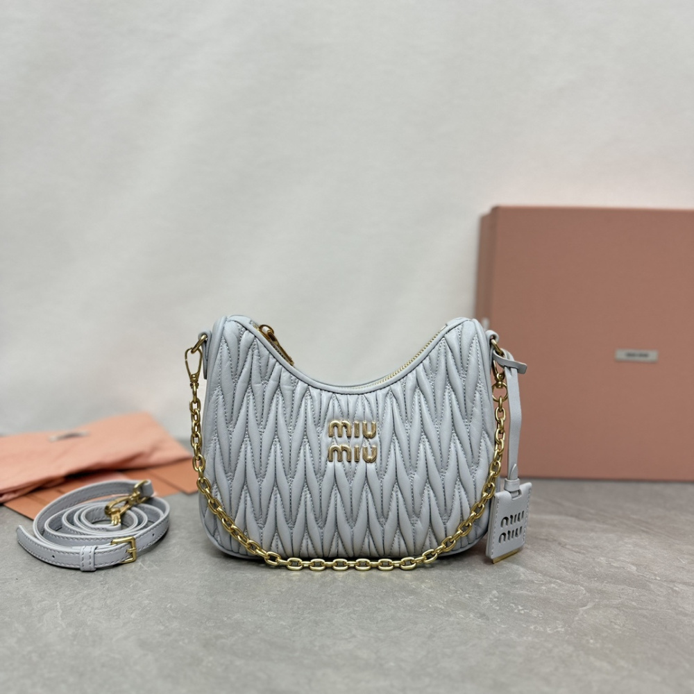 高仿miumiu繆繆*5BH211單肩包藍色免檢版