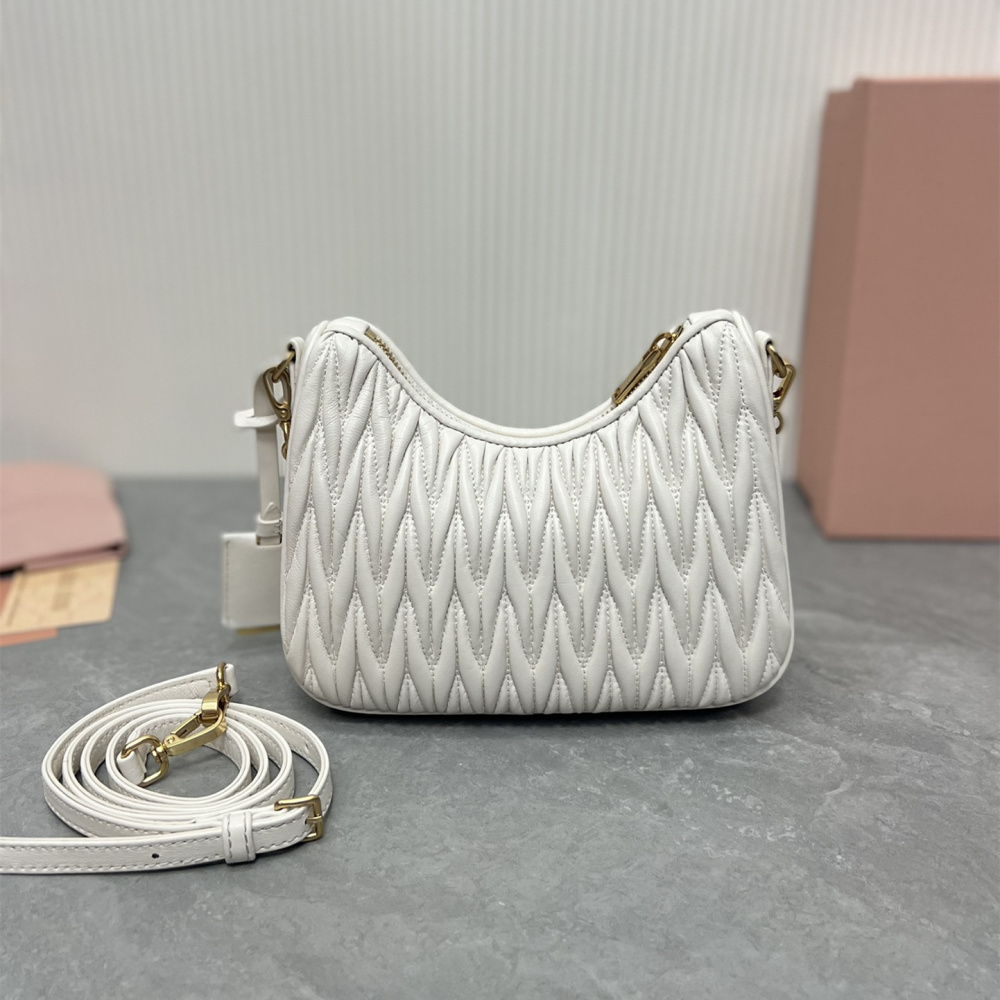 高仿miumiu繆繆*5BH211單肩包白色免檢版