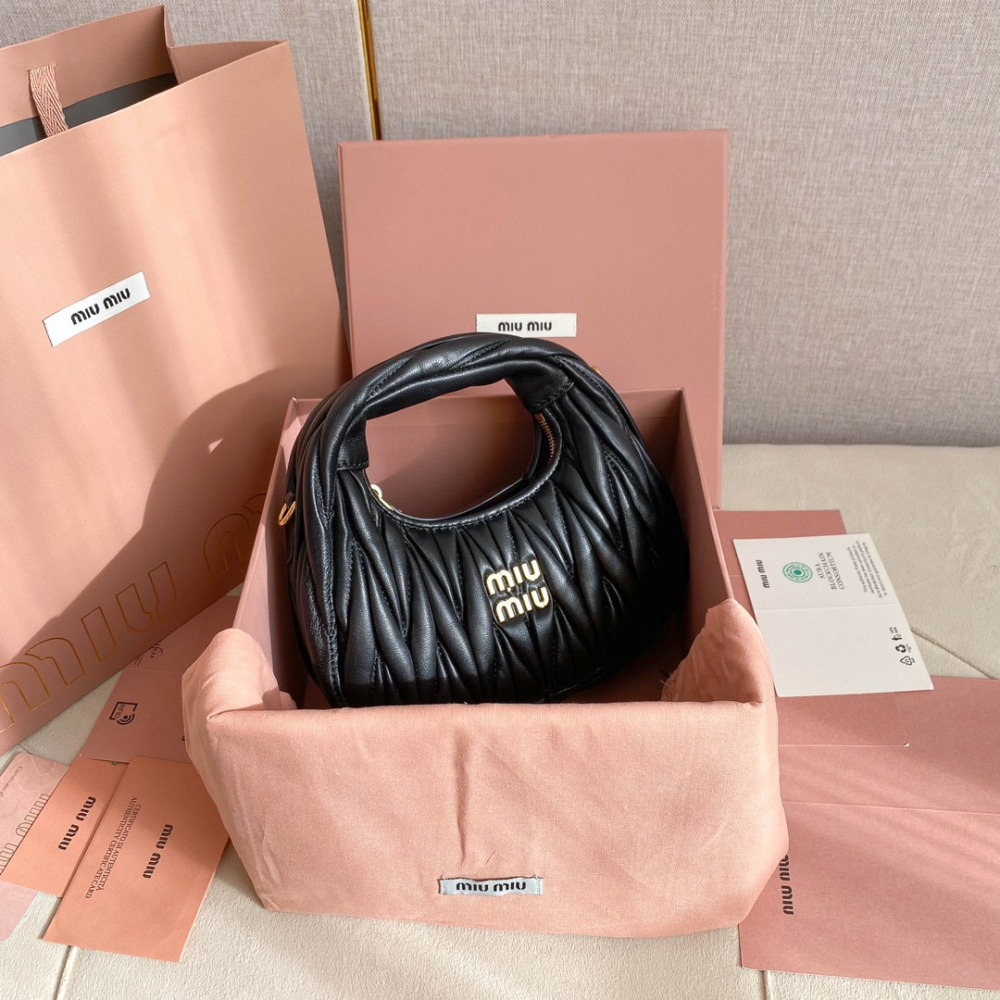 高仿miumiu繆繆*5BP078Mini單肩包黑色免檢版