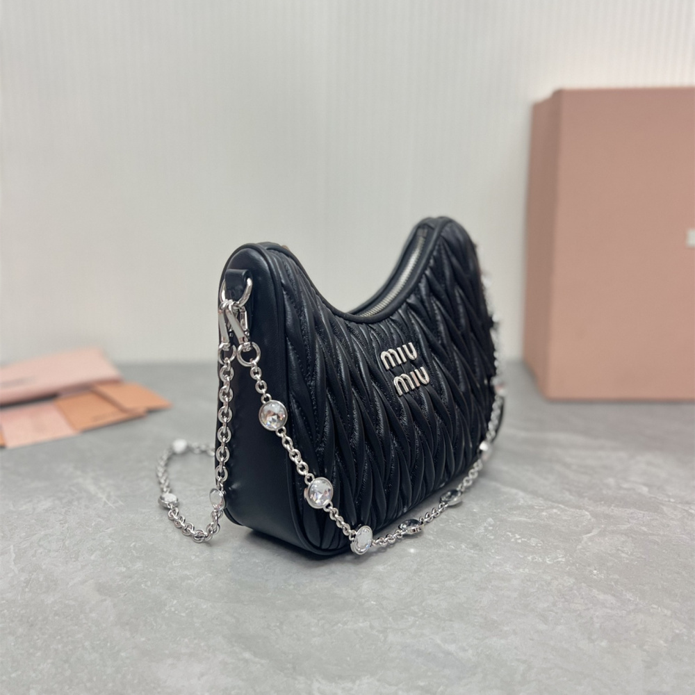 高仿miumiu繆繆*5BH211單肩包黑色水晶鏈免檢版