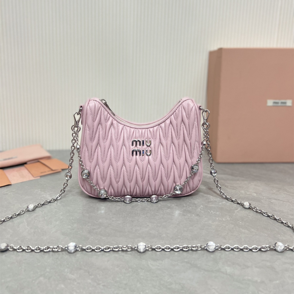 高仿miumiu繆繆*5BH211單肩包粉色水晶鏈條肩帶免檢版