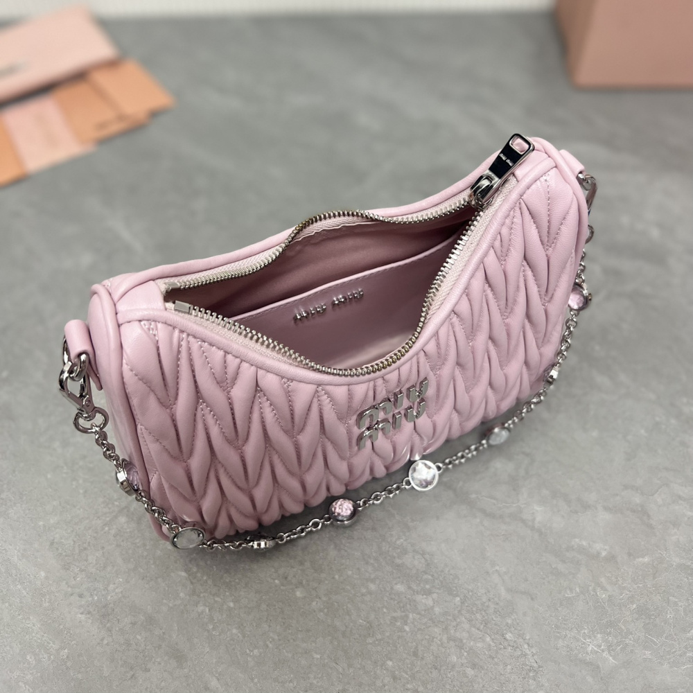 高仿miumiu繆繆*5BH211單肩包粉色水晶鏈條肩帶免檢版