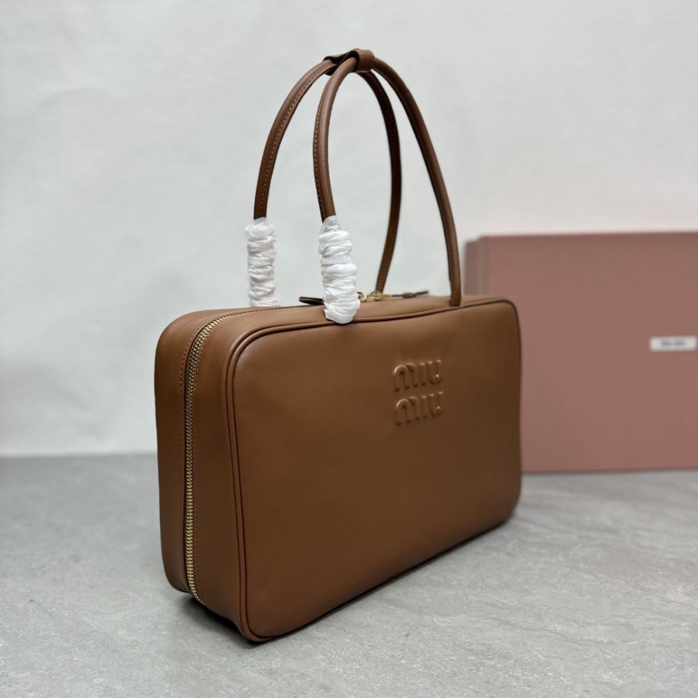 高仿miumiu繆繆*5BB117手柄單肩包朱紅色免檢版