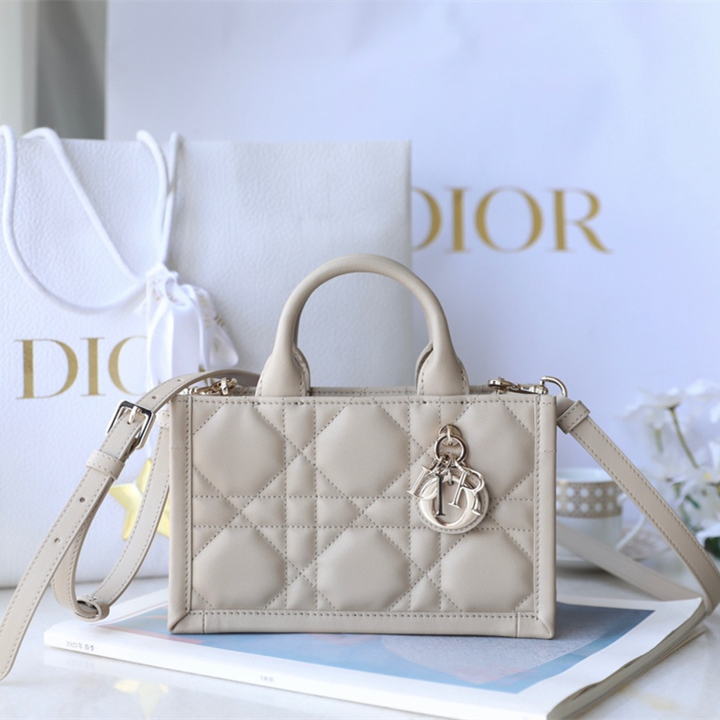 高仿Dior*BookTote系列S5573O牛皮革淺卡其單肩包免檢版