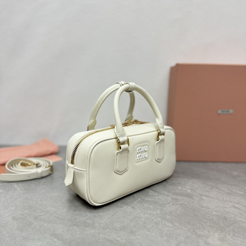 高仿miumiu*Arcadie系列5BB142保齡球白色免檢版