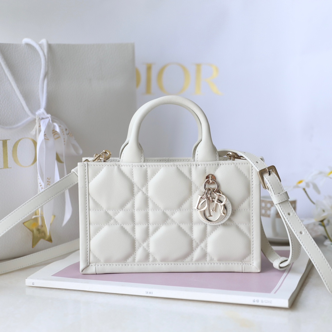 復刻Dior Book Tote 小號 白色牛皮革