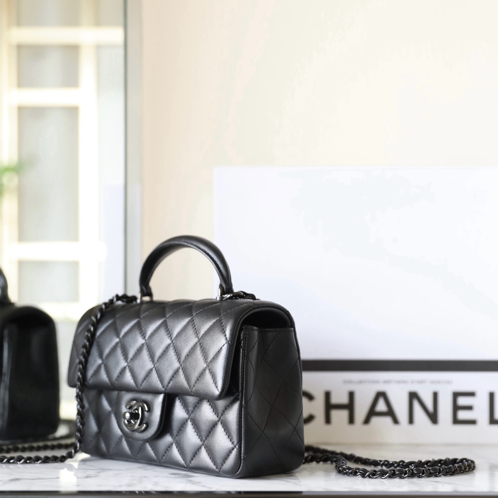 高仿Chanel24A*CF系列AS2431小羊皮手柄包免檢版