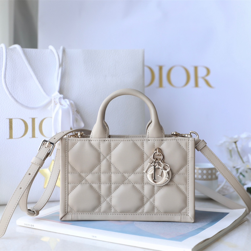 高仿Dior*BookTote系列S5573O牛皮革淺卡其單肩包免檢版