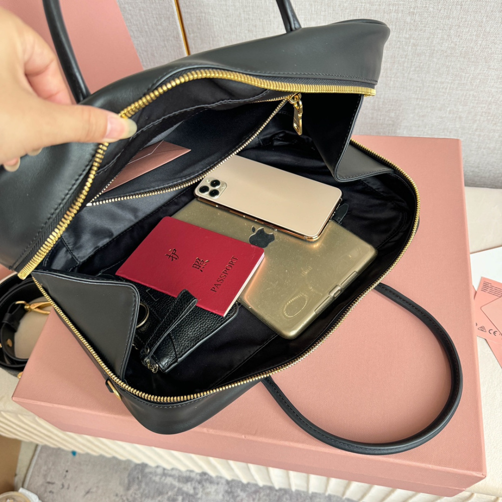 高仿miumiu*5BB17長肩帶公文包黑色免檢版