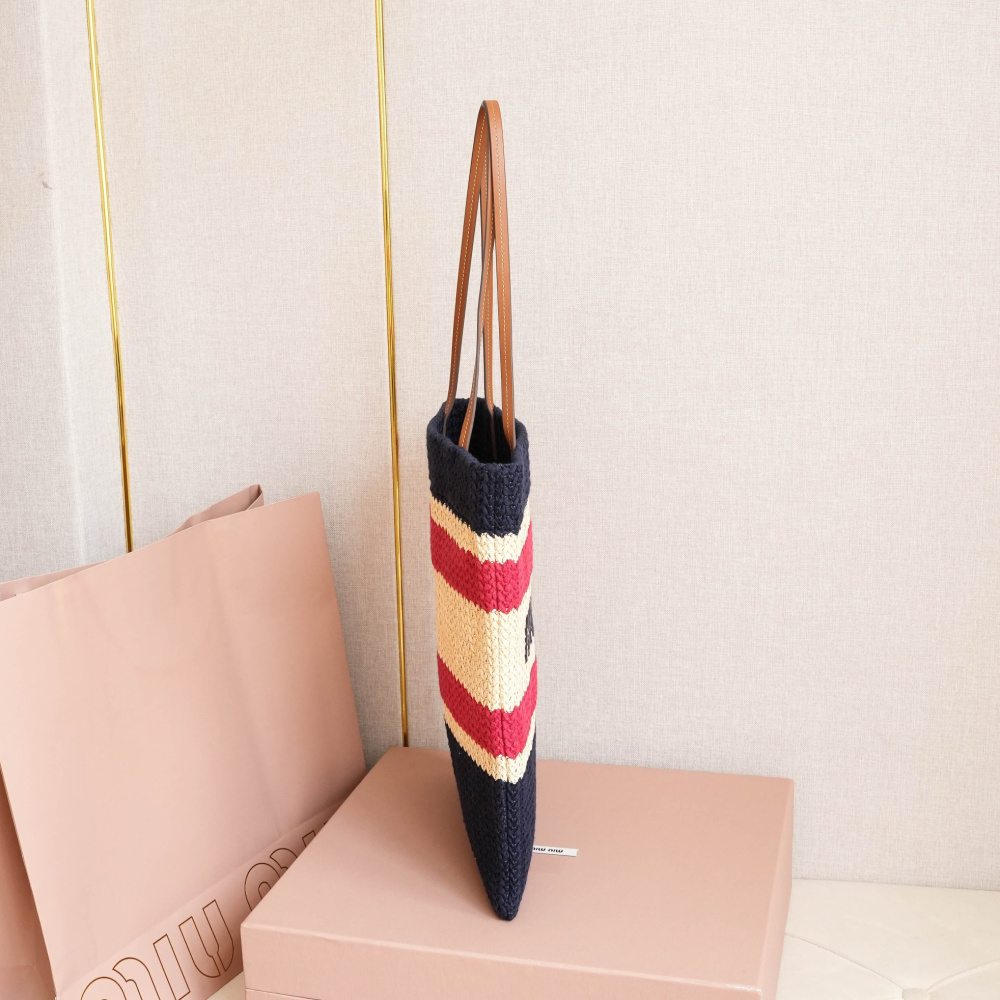 高仿miumiu*5BG248拼色LOGO稻草柳條包深藍色免檢版