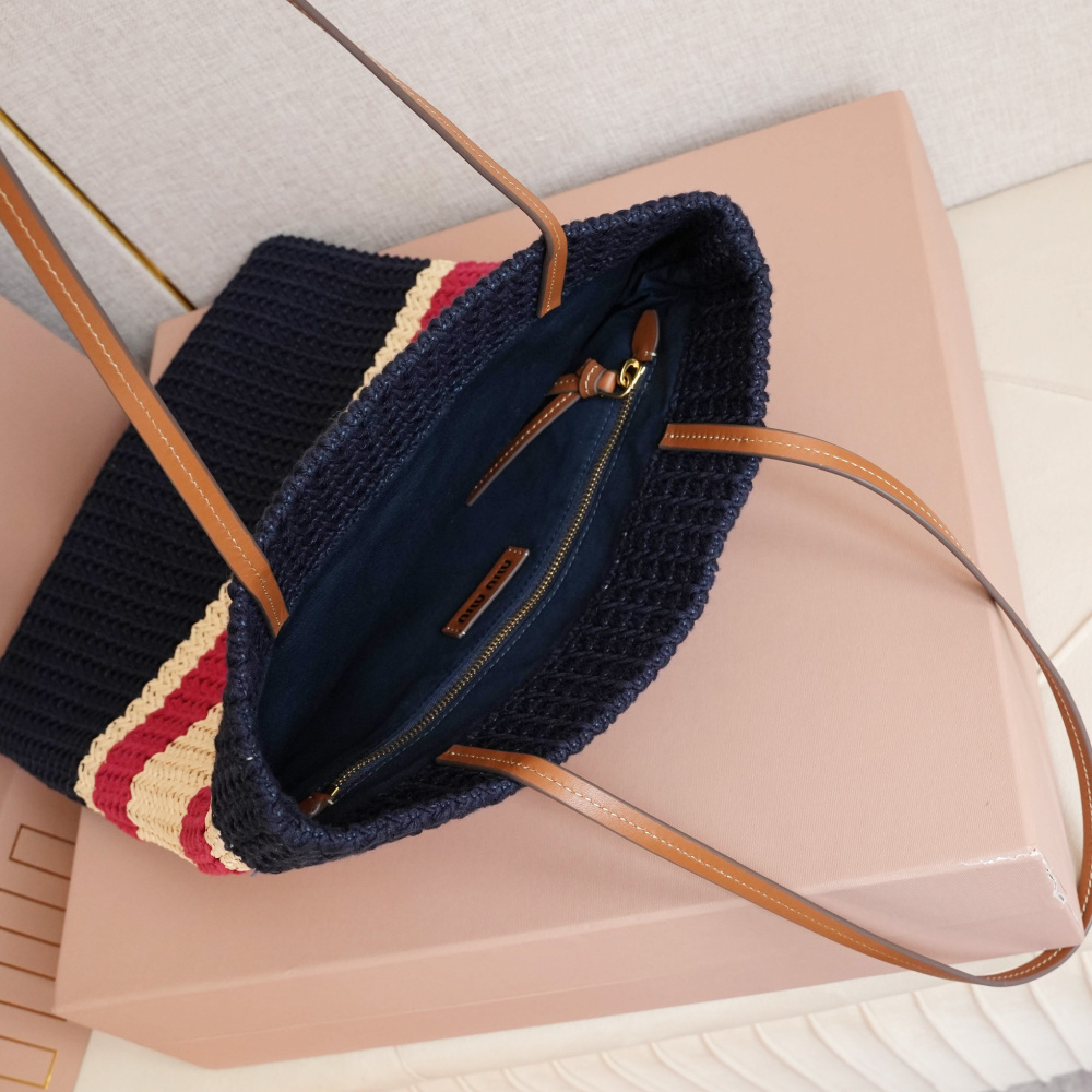 高仿miumiu*5BG248拼色LOGO稻草柳條包深藍色免檢版