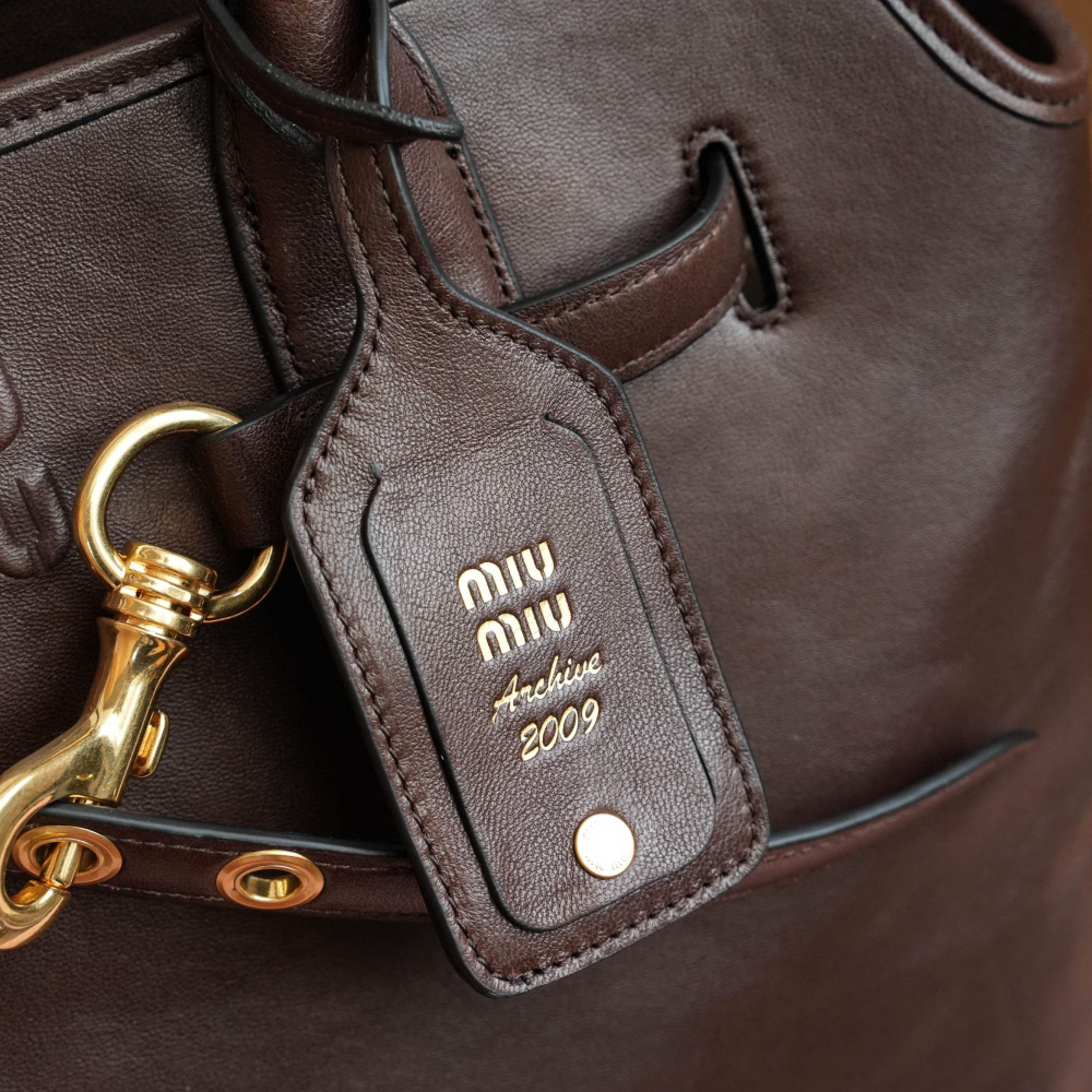 高仿miumiu*5BG291新款中古袋木色免檢版