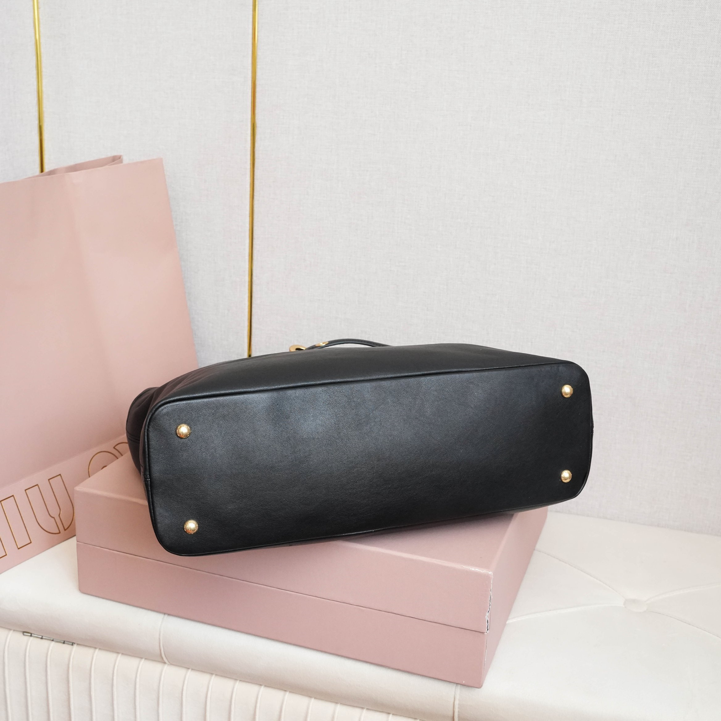 高仿miumiu*5BG291新款中古袋黑色免檢版