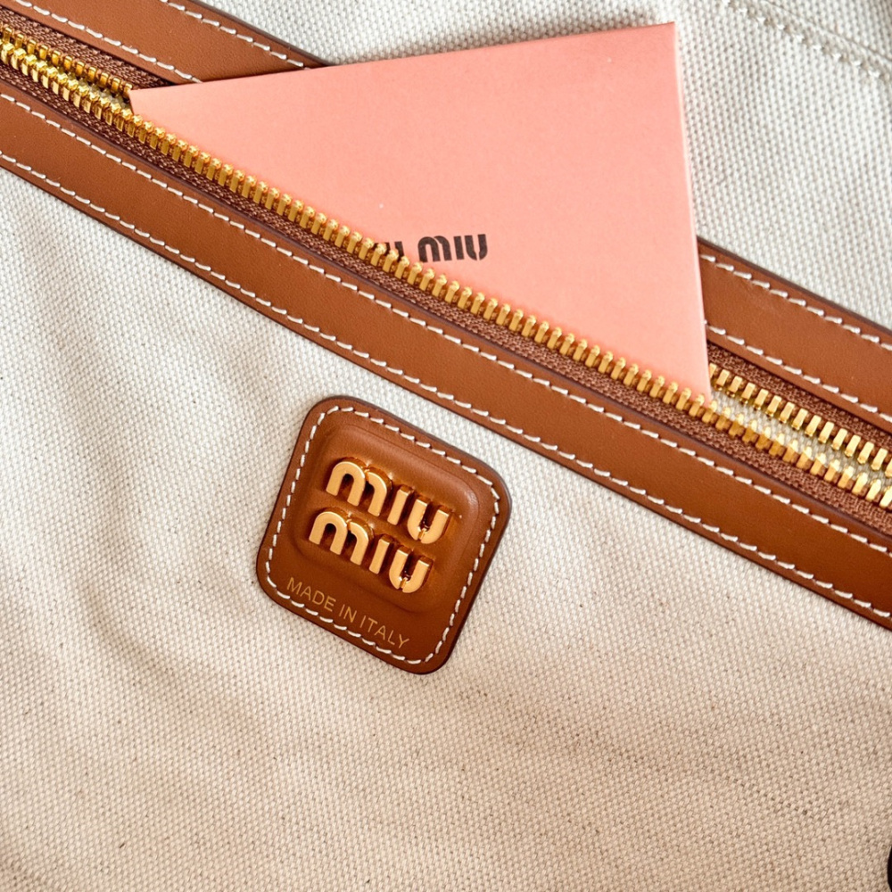 高仿miumiu*5BB17長肩帶公文包白色免檢版