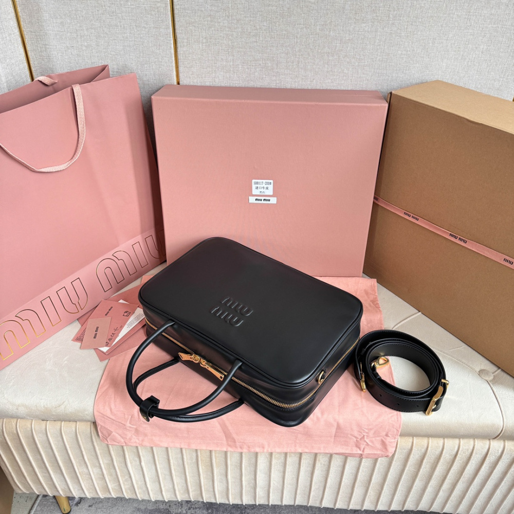 高仿miumiu*5BB17長肩帶公文包黑色免檢版