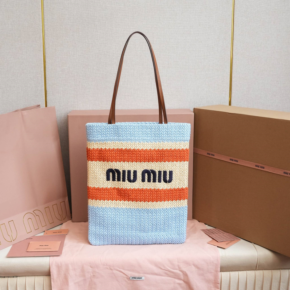 高仿miumiu*5BG248拼色LOGO稻草柳條包藍色免檢版