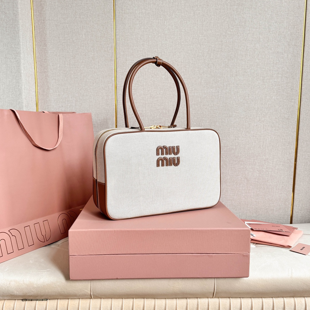 高仿miumiu*5BB17長肩帶公文包白色免檢版