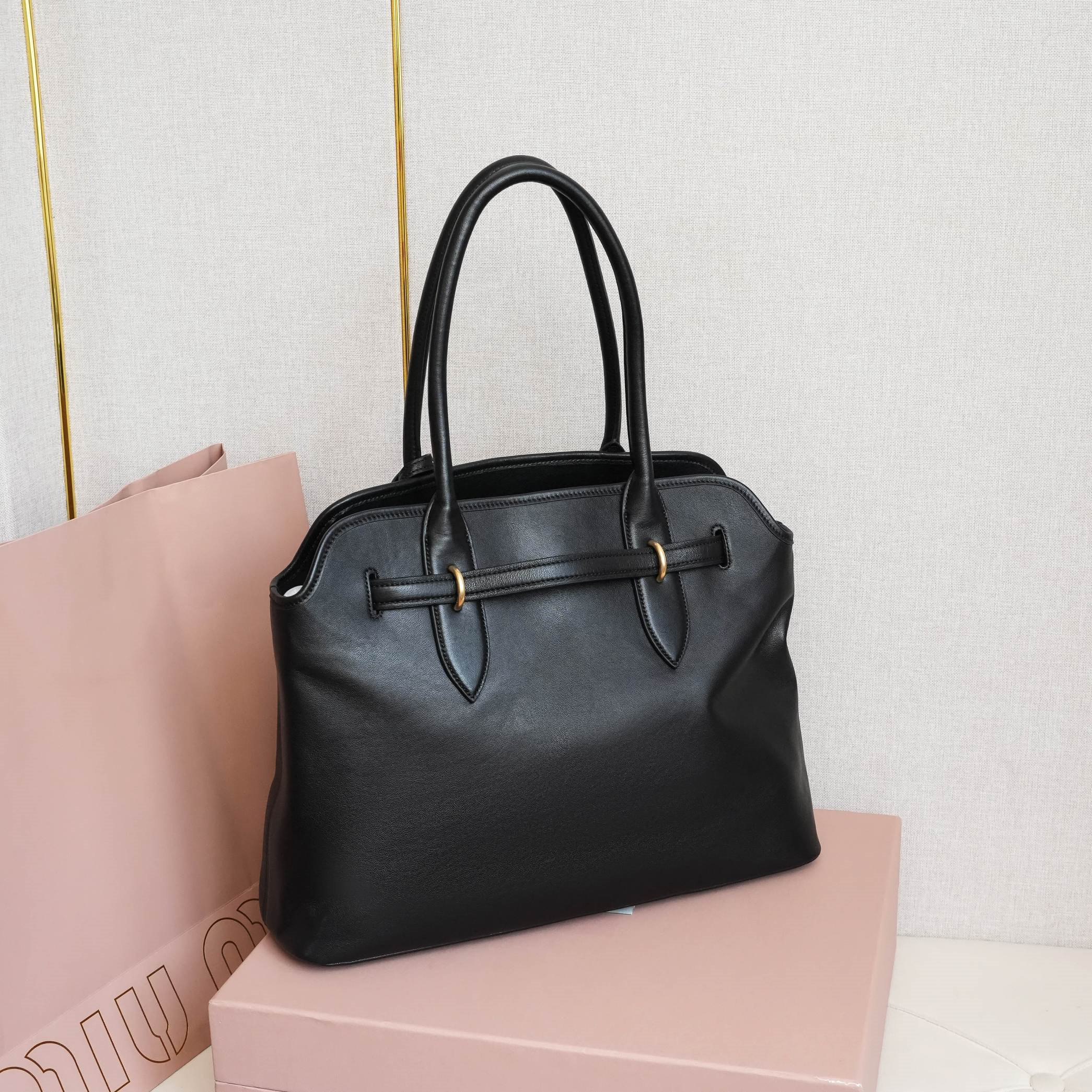 高仿miumiu*5BG291新款中古袋黑色免檢版