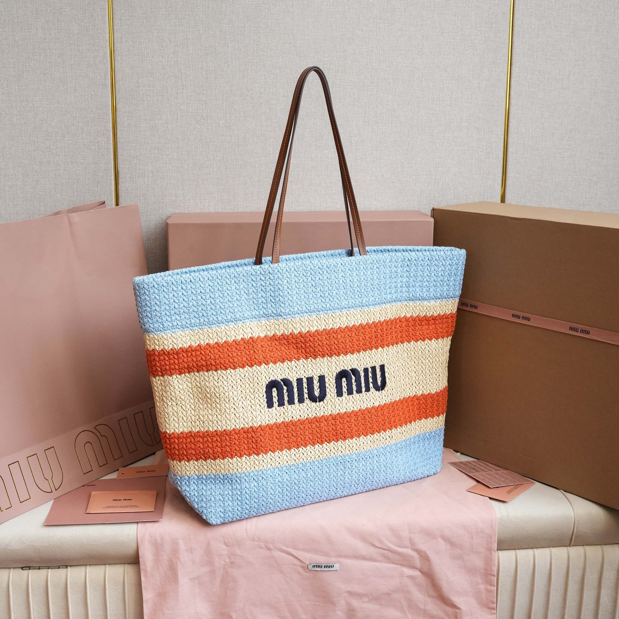 高仿miumiu*5BG228拼色LOGO手提包拼藍色免檢版