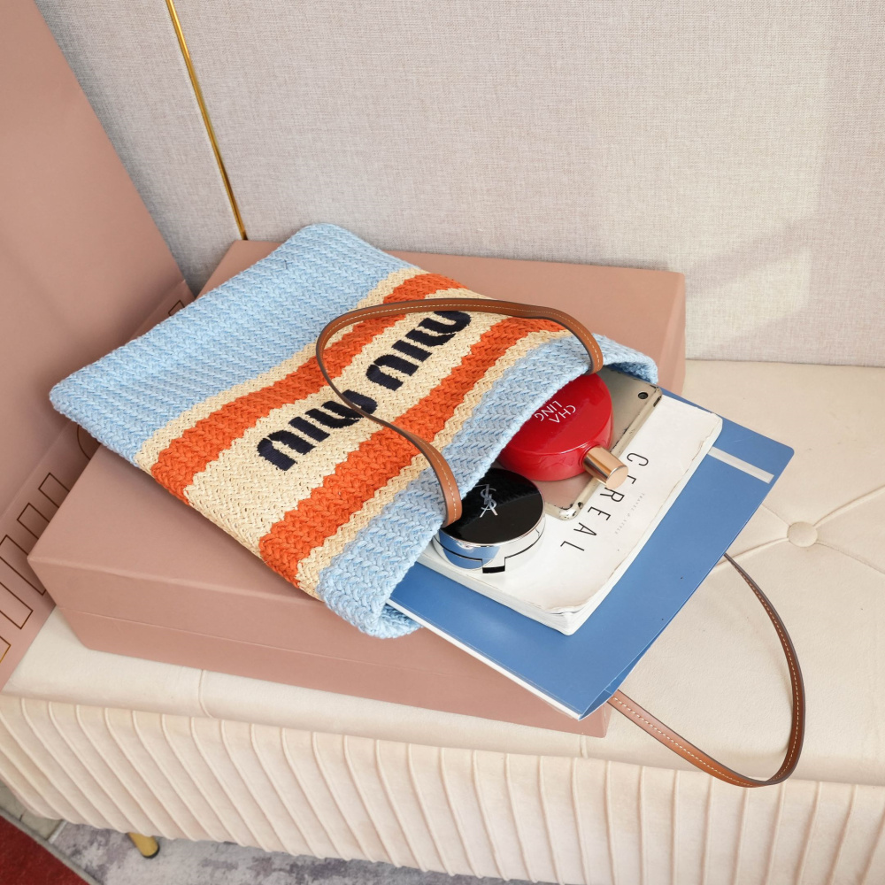 高仿miumiu*5BG248拼色LOGO稻草柳條包藍色免檢版