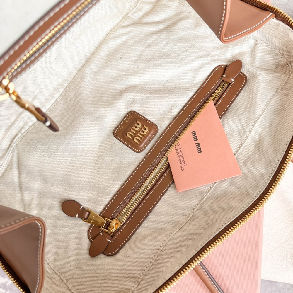 高仿miumiu*5BB17長肩帶公文包白色免檢版