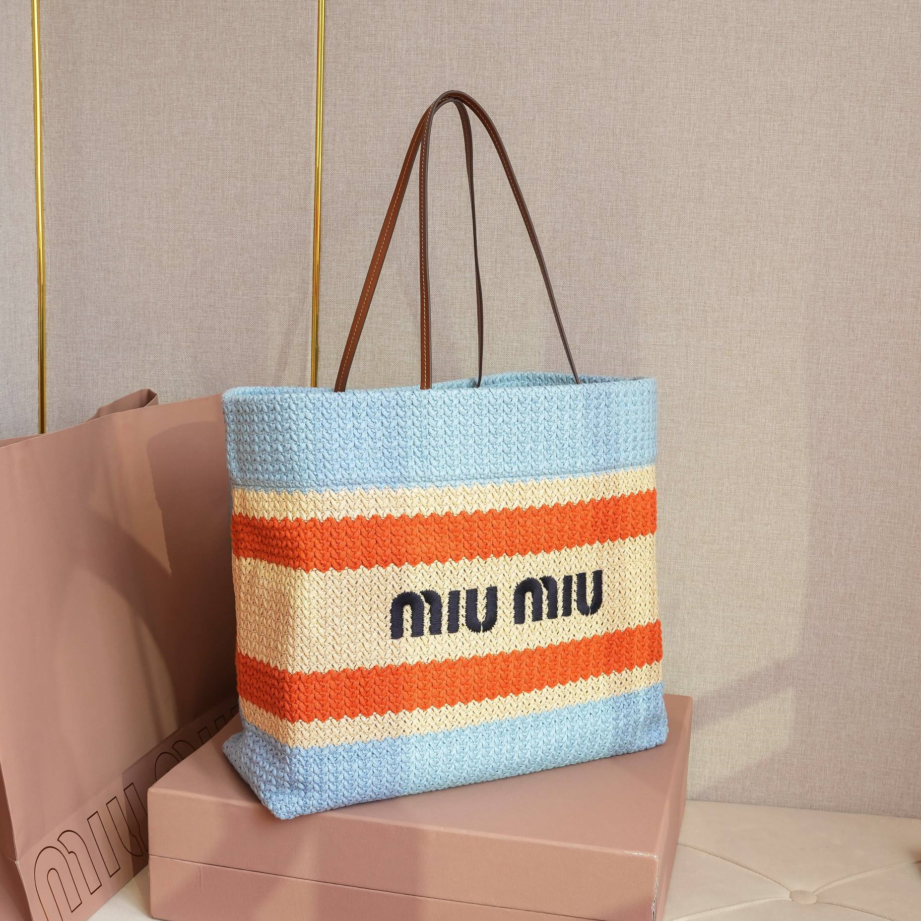 高仿miumiu*5BG228拼色LOGO手提包拼藍色免檢版