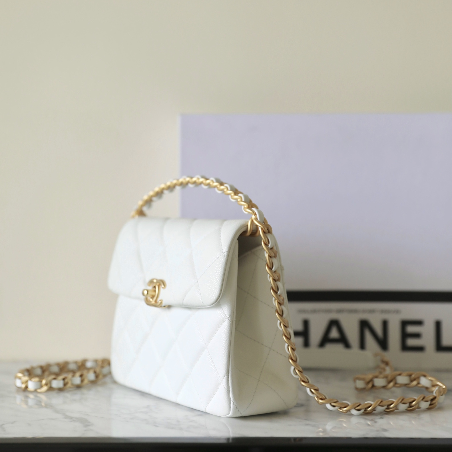 高仿Chanel*24S系列AS4472白色球紋牛皮單肩包免檢版