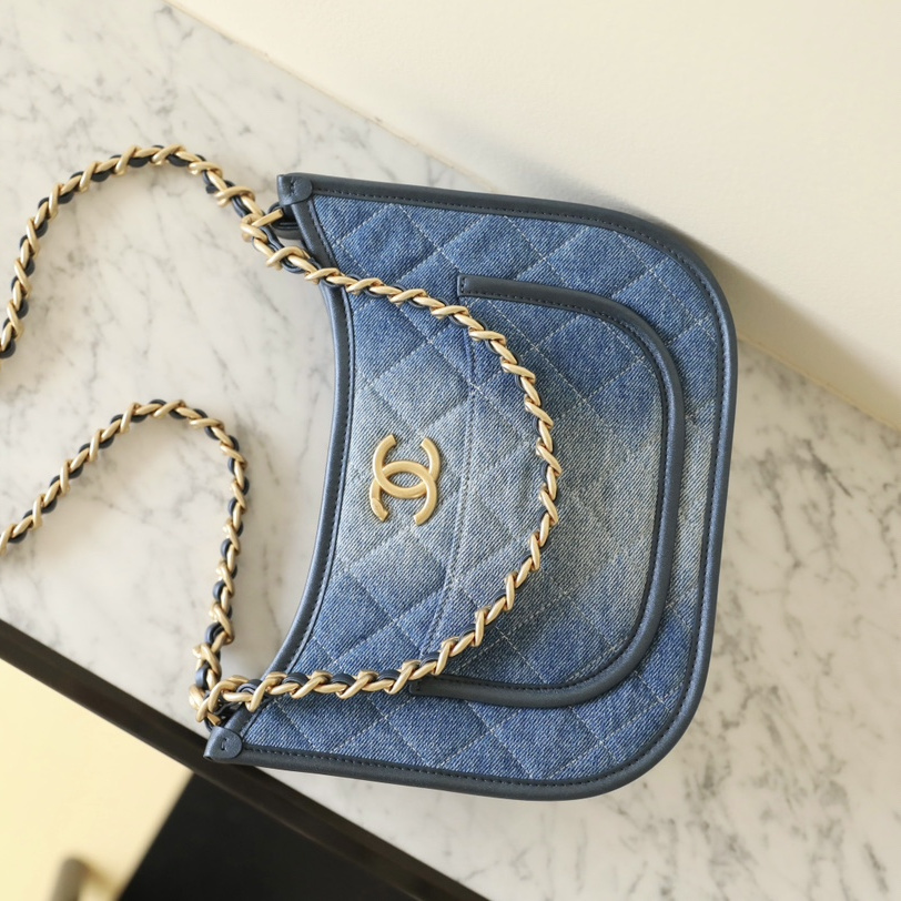 高仿Chanel*24S系列AS4532水洗丹寧Hobo包中號免檢版