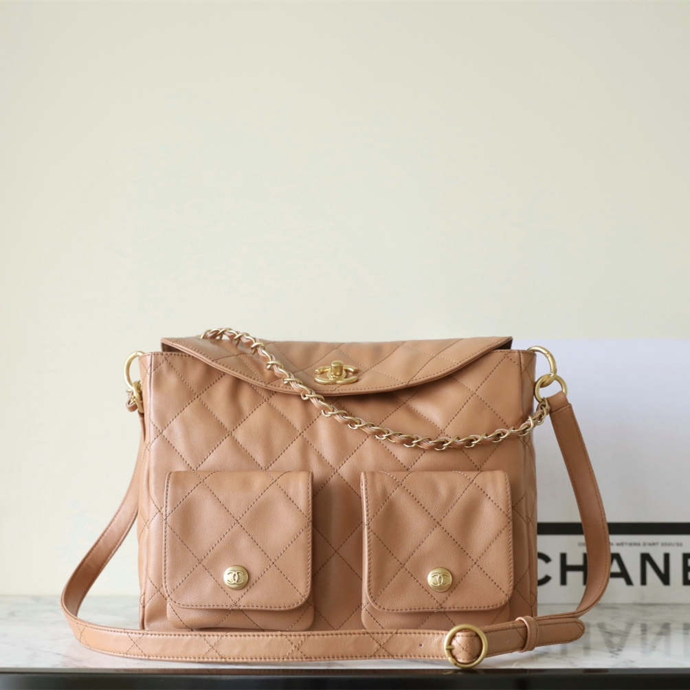 高仿Chanel*24P系列AS4668夾層郵差包棕金色中號免檢版