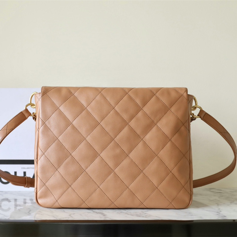 高仿Chanel*24P系列AS4668夾層郵差包棕金色中號免檢版