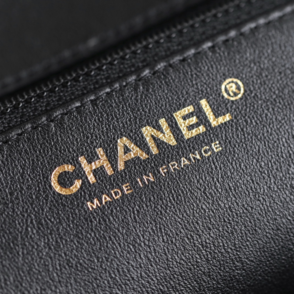 高仿Chanel*24B系列AS5026小羊皮口蓋包黑色免檢版