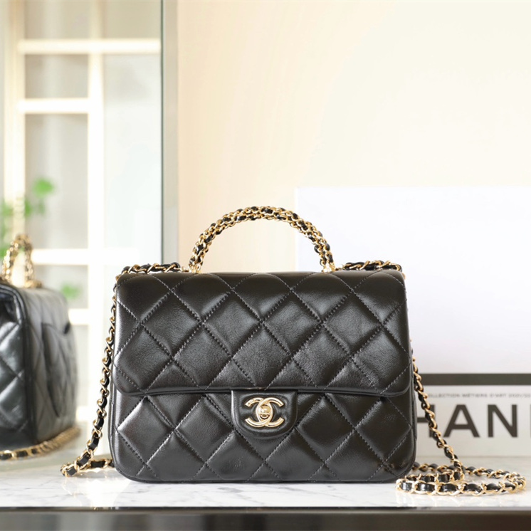 高仿Chanel*24B系列AS4166小羊皮郵差包黑色大號免檢版