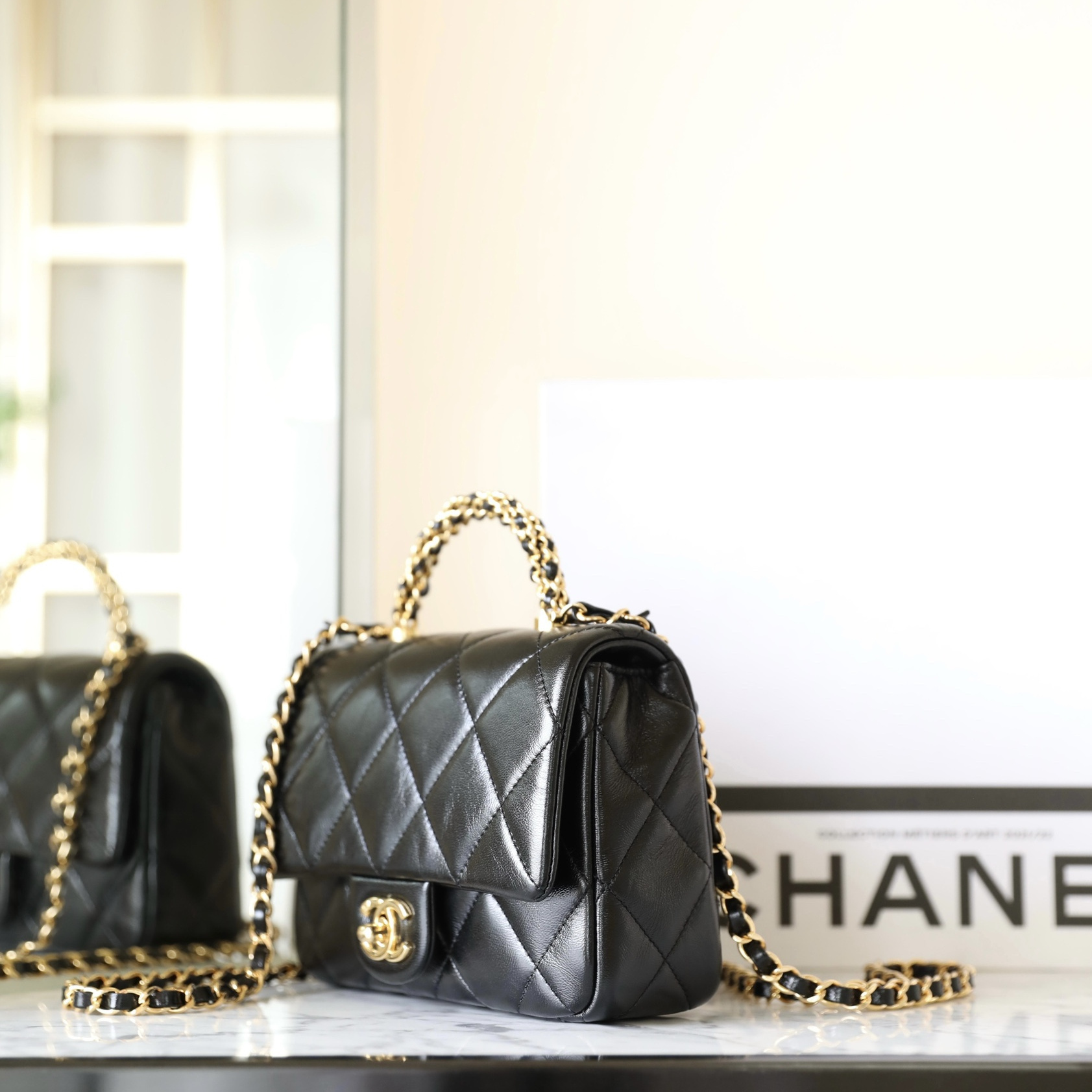 高仿Chanel*24B系列AS5032小羊皮單肩包黑色小號免檢版