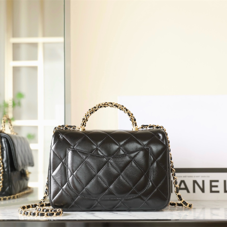 高仿Chanel*24B系列AS4166小羊皮郵差包黑色大號免檢版