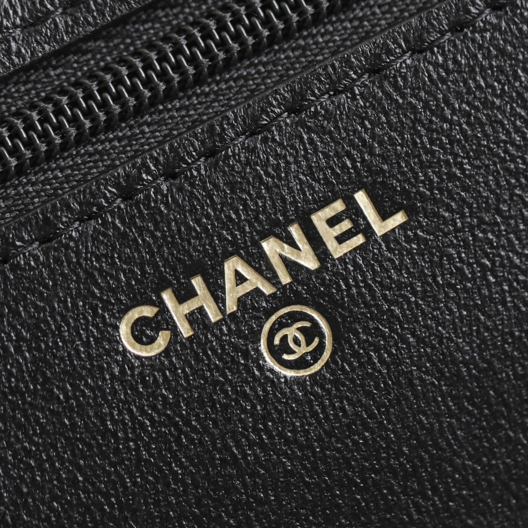 高仿Chanel*24B系列AS4166小羊皮郵差包黑色免檢版