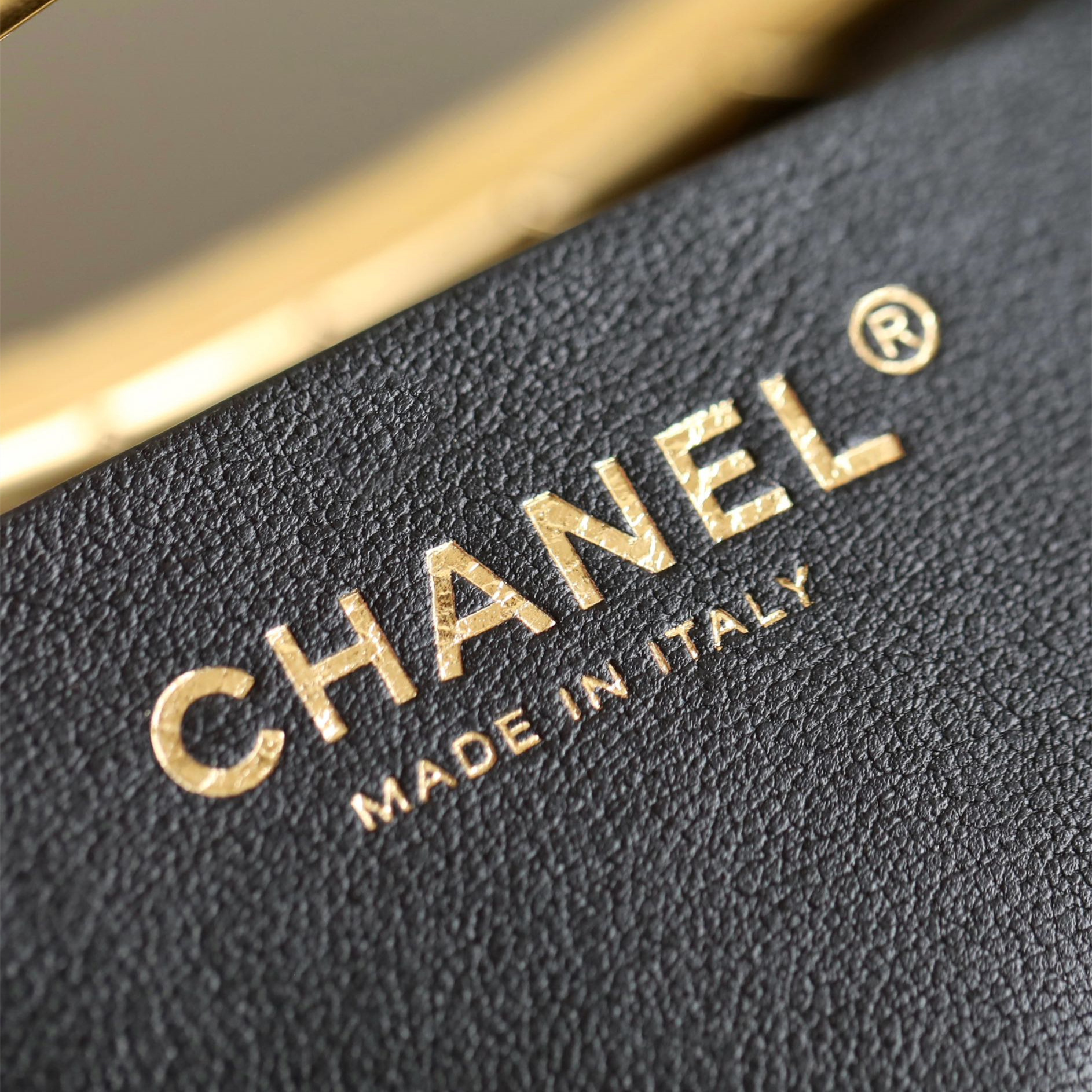 高仿Chanel*24B系列AS5038單肩手提包黑色免檢版