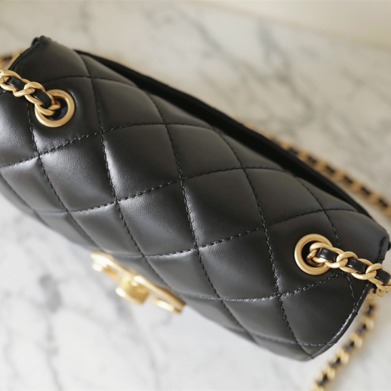 高仿Chanel*24B系列AS5026小羊皮口蓋包黑色免檢版