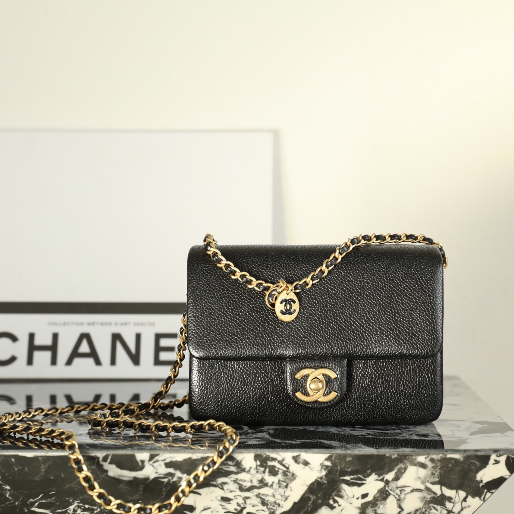 高仿Chanel*24K系列AS5218迷你牛皮單肩包