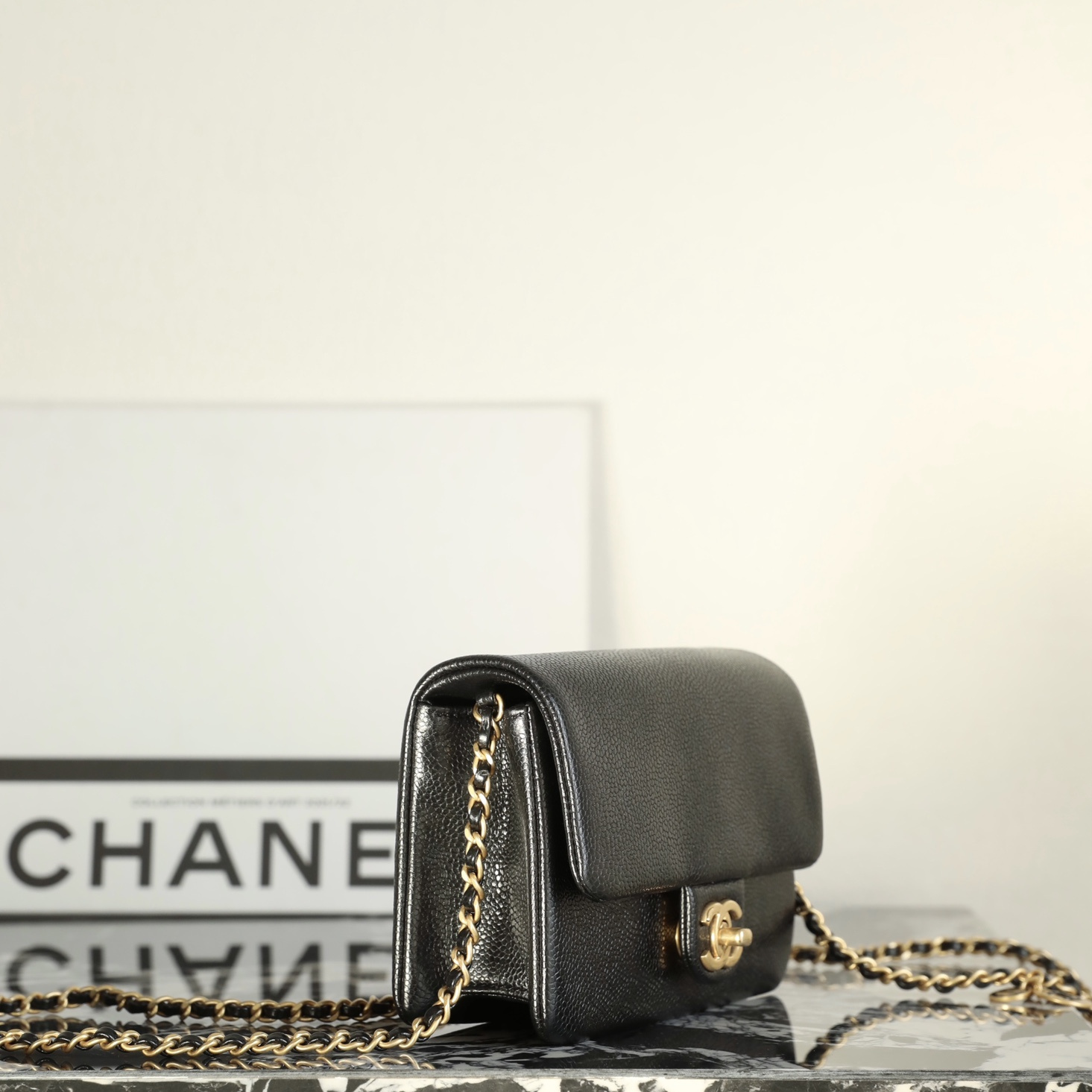 高仿Chanel*24K系列AS5218迷你牛皮單肩包