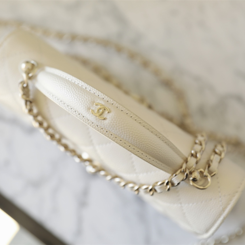 高仿Chanel*25C系列AS4406小球紋牛皮郵差包白色免檢版