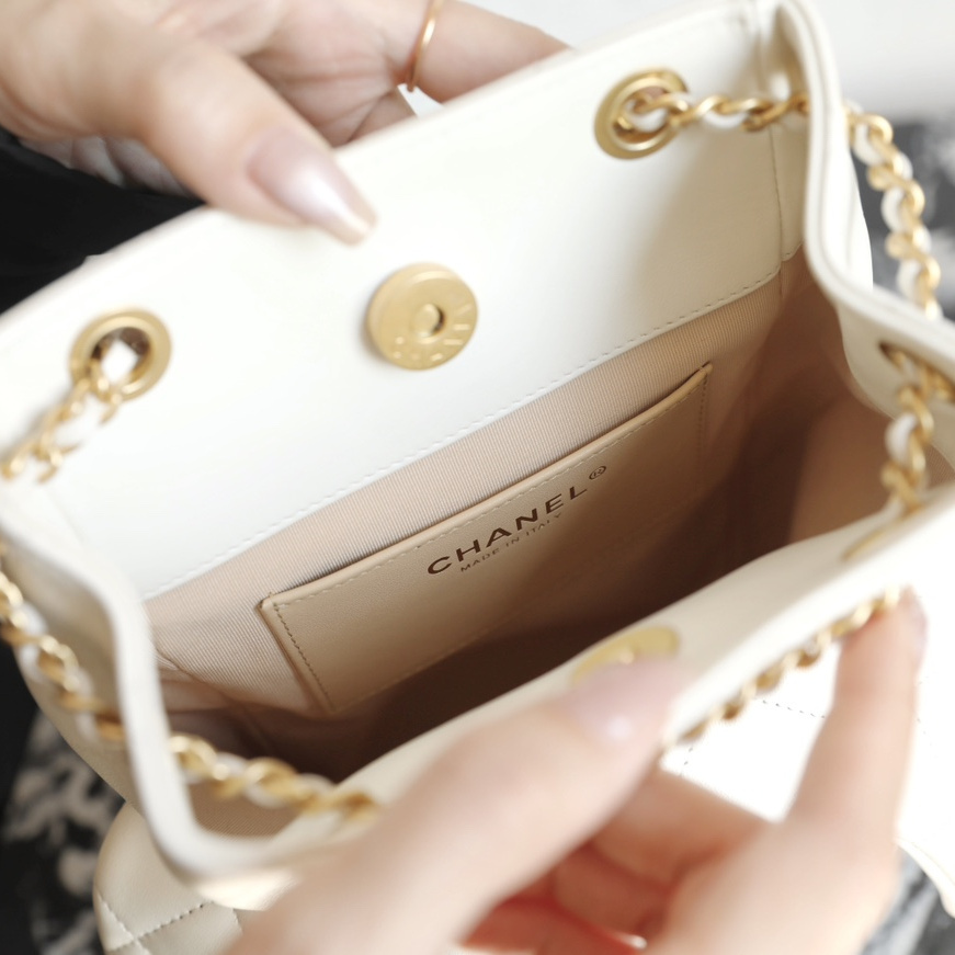 高仿Chanel*25C系列AS5305小羊皮雙肩袋白色免檢版