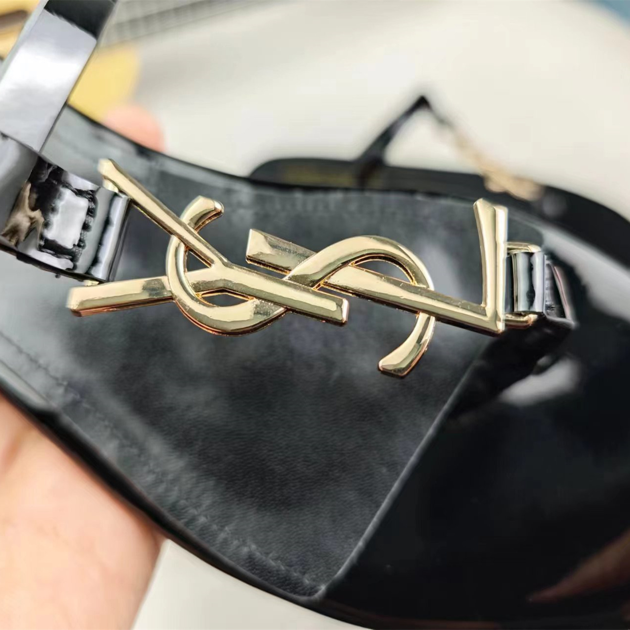 高仿YSL/聖羅蘭*Cassandra系列7424609LOGO裝飾涼鞋銀扣免檢版