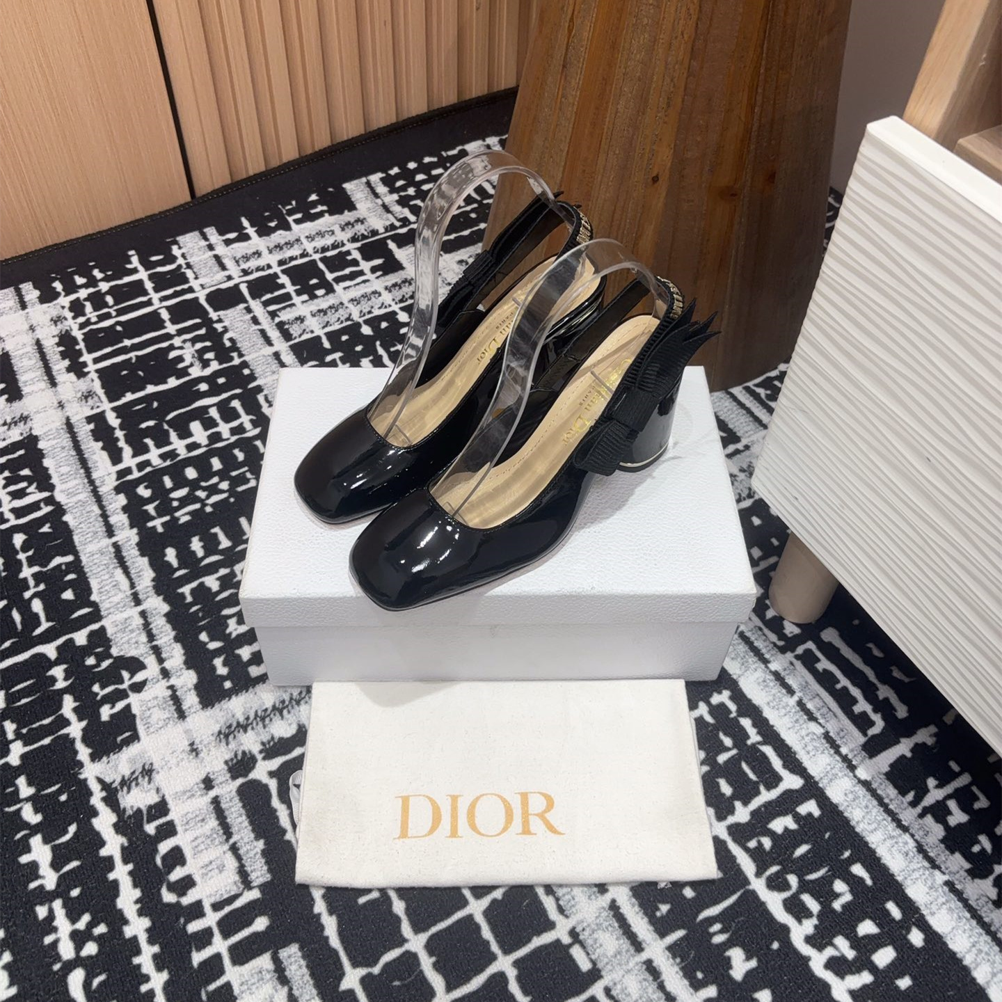 高仿Dior*Miss系列KDV272露跟蝴蝶結高踭鞋黑色免檢版