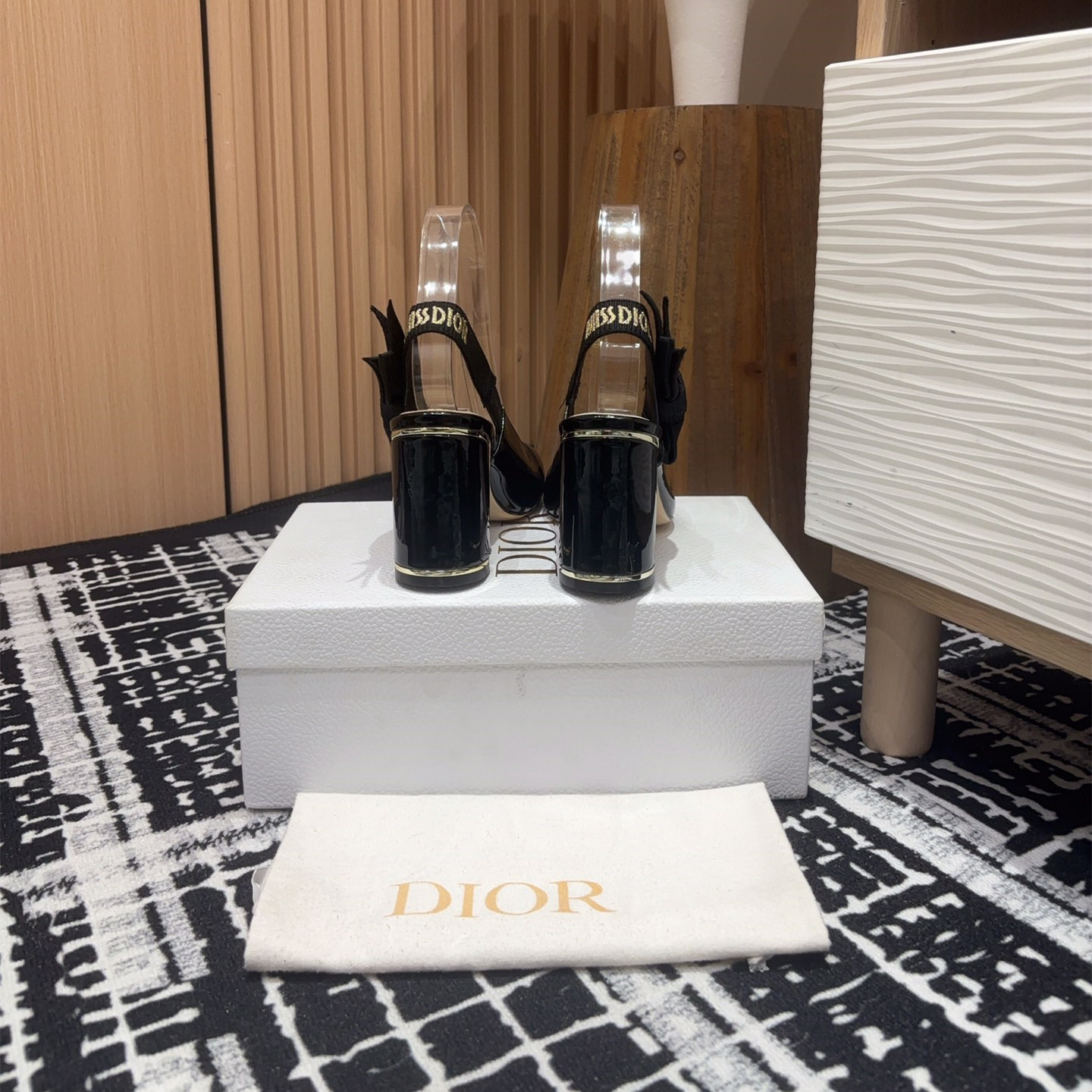 高仿Dior*Miss系列KDV272露跟蝴蝶結高踭鞋黑色免檢版