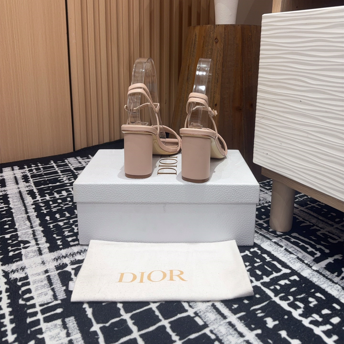 高仿Dior*Dway系列KDQ895一字高跟刺繡涼鞋裸色免檢版