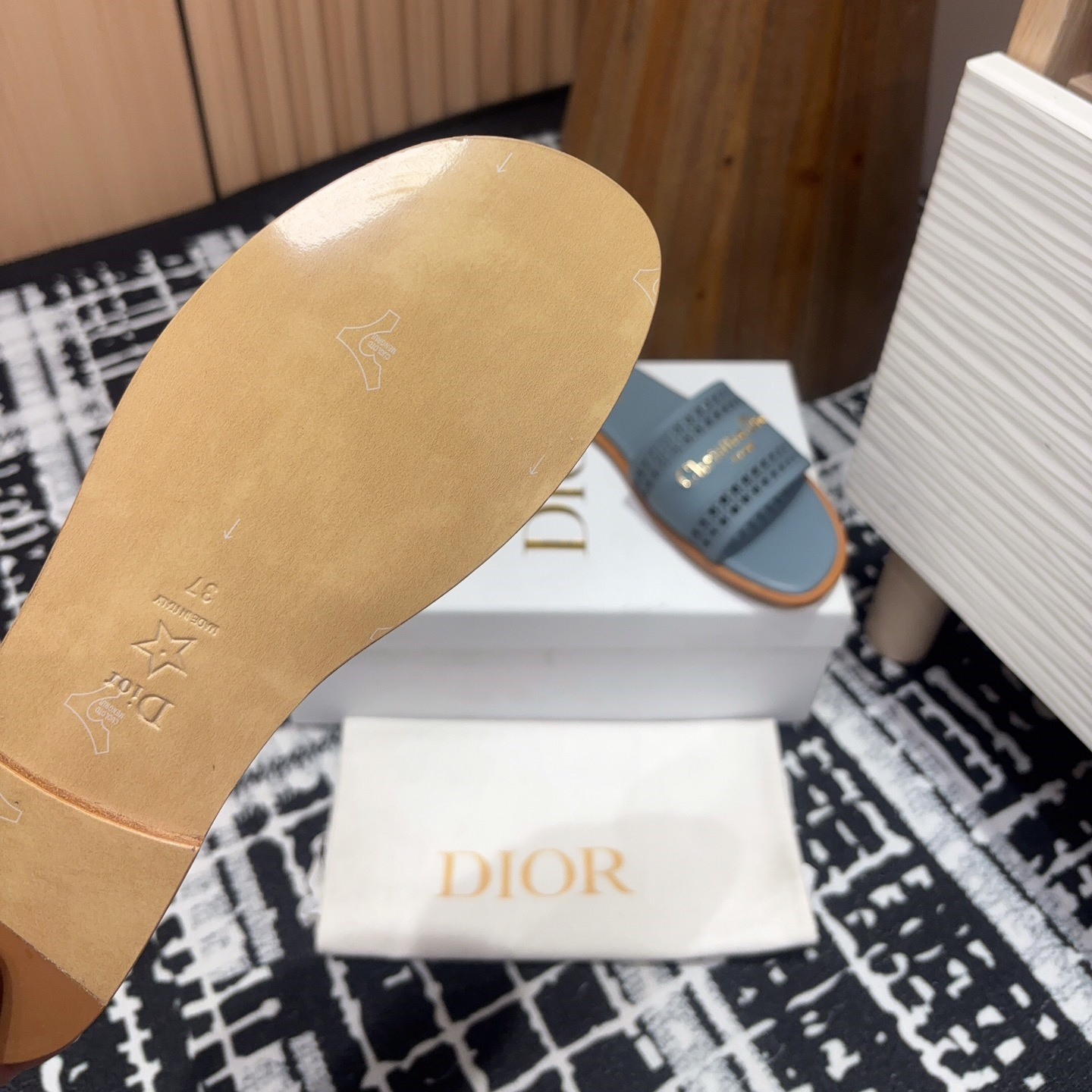 高仿Dior*D-Lane系列KCO153圓頭套腳一字拖鞋藍色免檢版