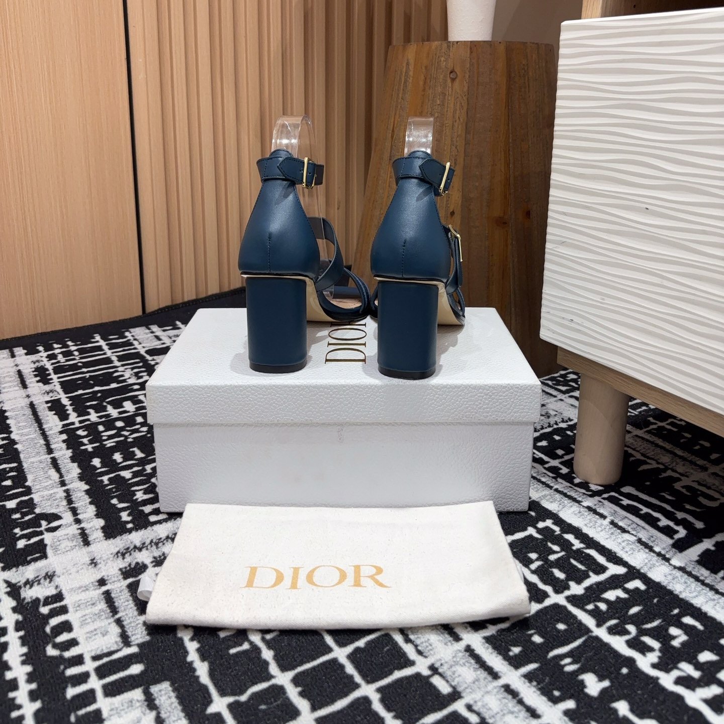 高仿Dior*Dway3系列KDO185高跟刺繡涼鞋藍色免檢版