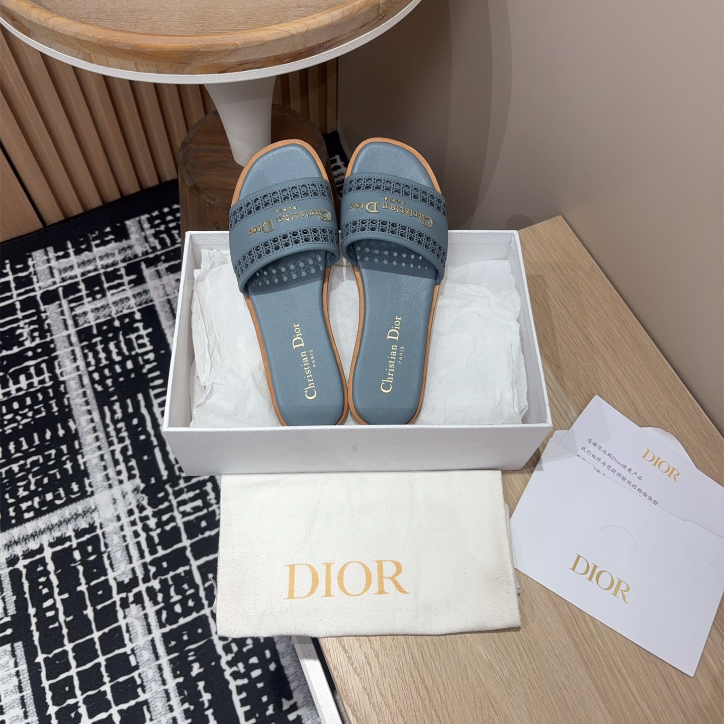 高仿Dior*D-Lane系列KCO153圓頭套腳一字拖鞋藍色免檢版