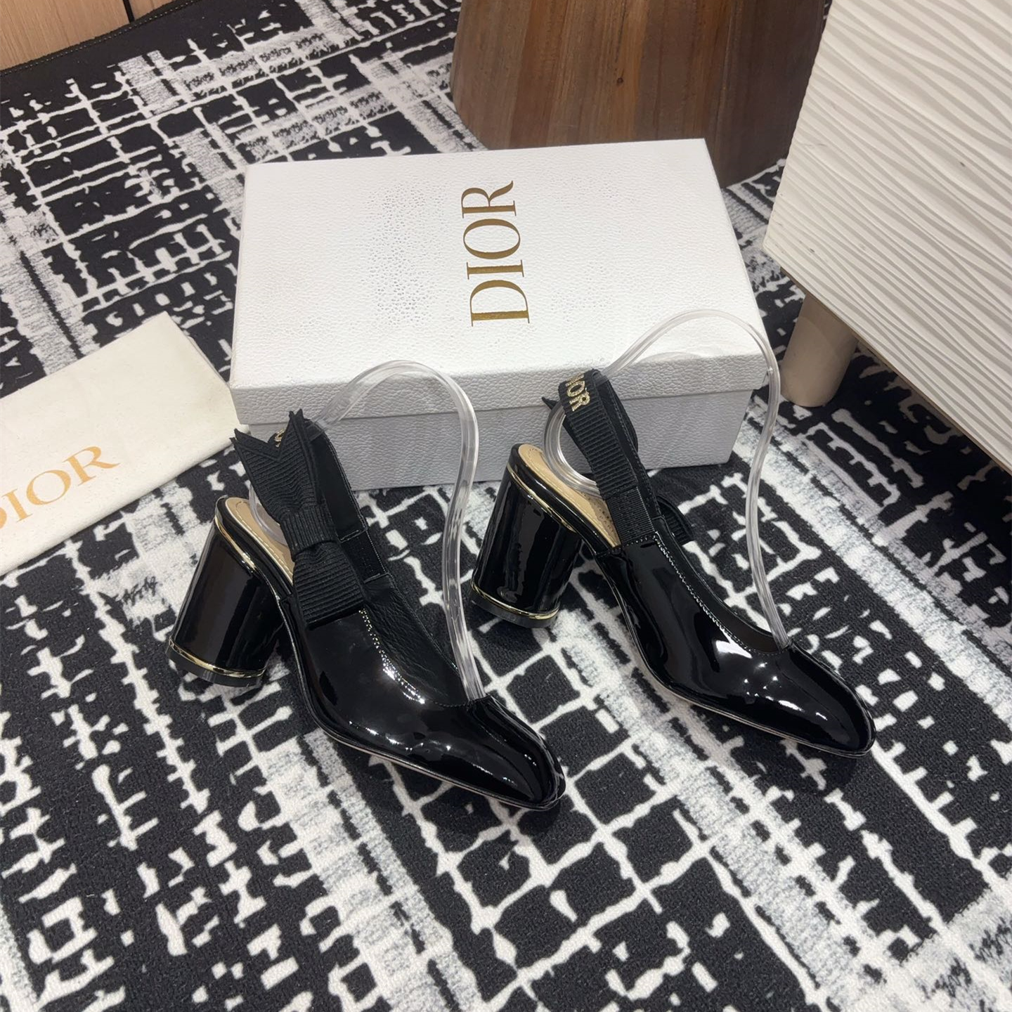高仿Dior*Miss系列KDV272露跟蝴蝶結高踭鞋黑色免檢版